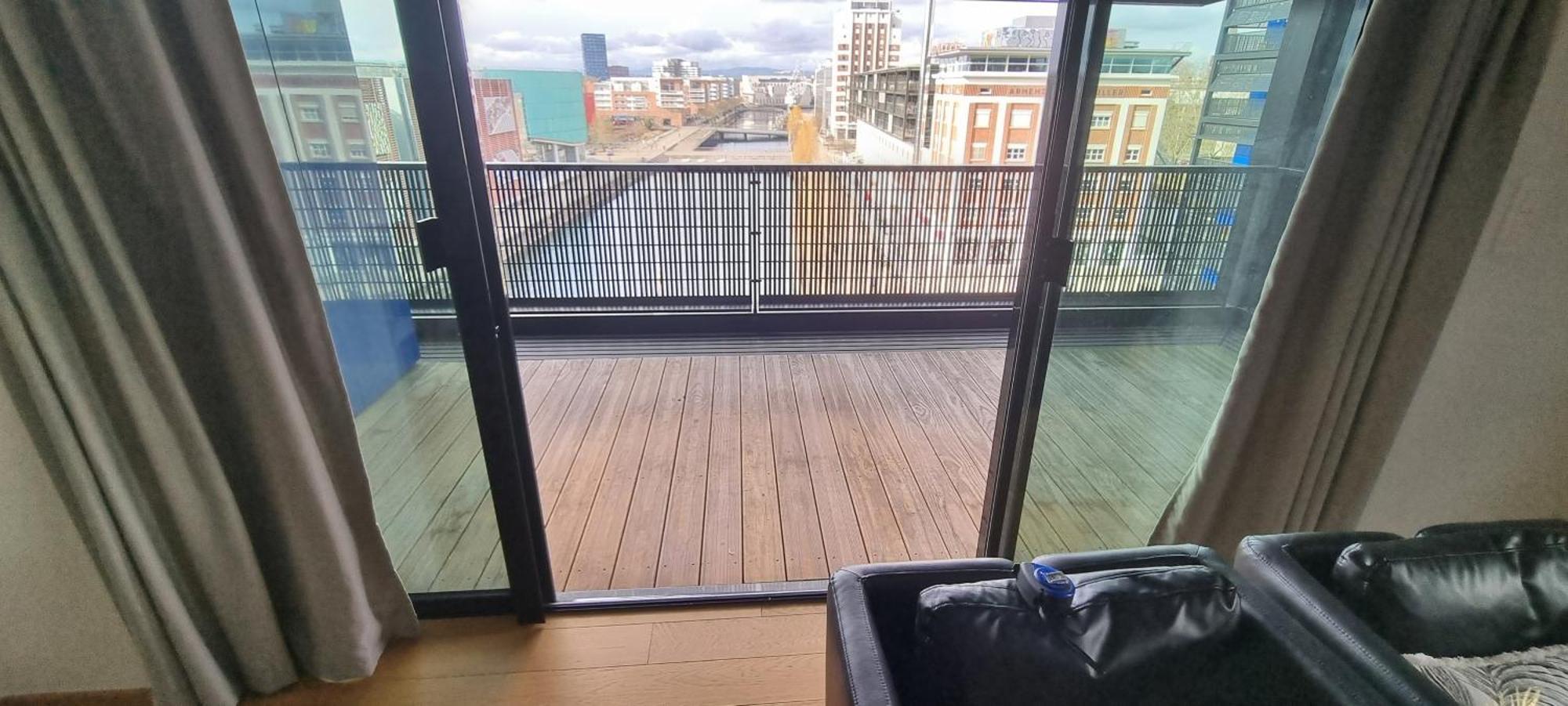 Bel Appartement Contemporain Avec Terrasse Climatisation Et Parking Payant En Option Estrasburgo Exterior foto