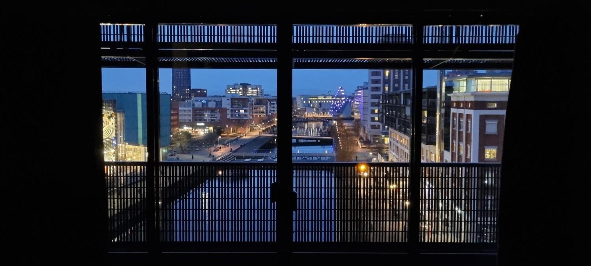 Bel Appartement Contemporain Avec Terrasse Climatisation Et Parking Payant En Option Estrasburgo Exterior foto